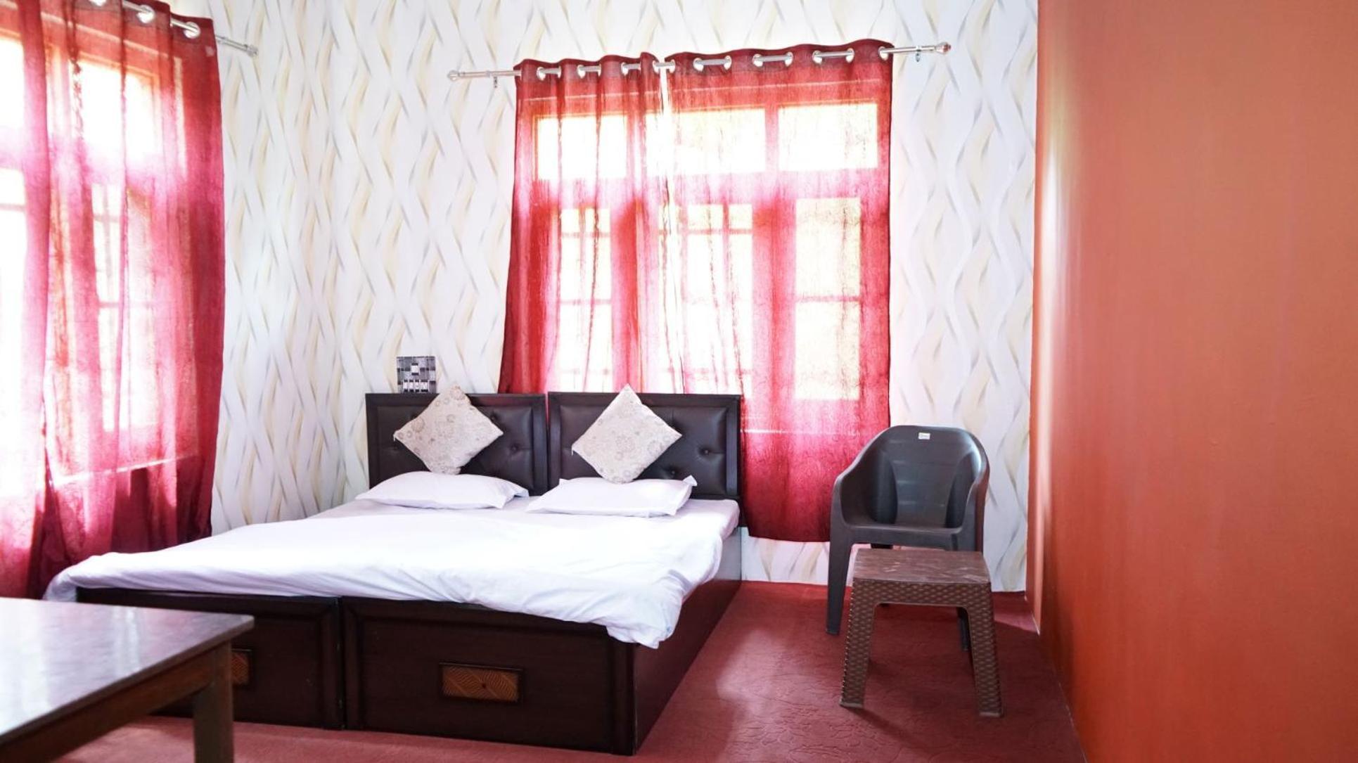 Green Resort Srīnagar エクステリア 写真