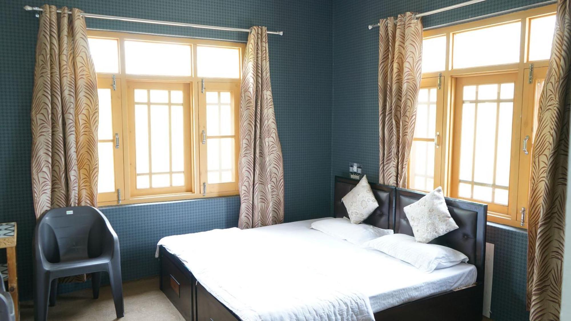 Green Resort Srīnagar エクステリア 写真