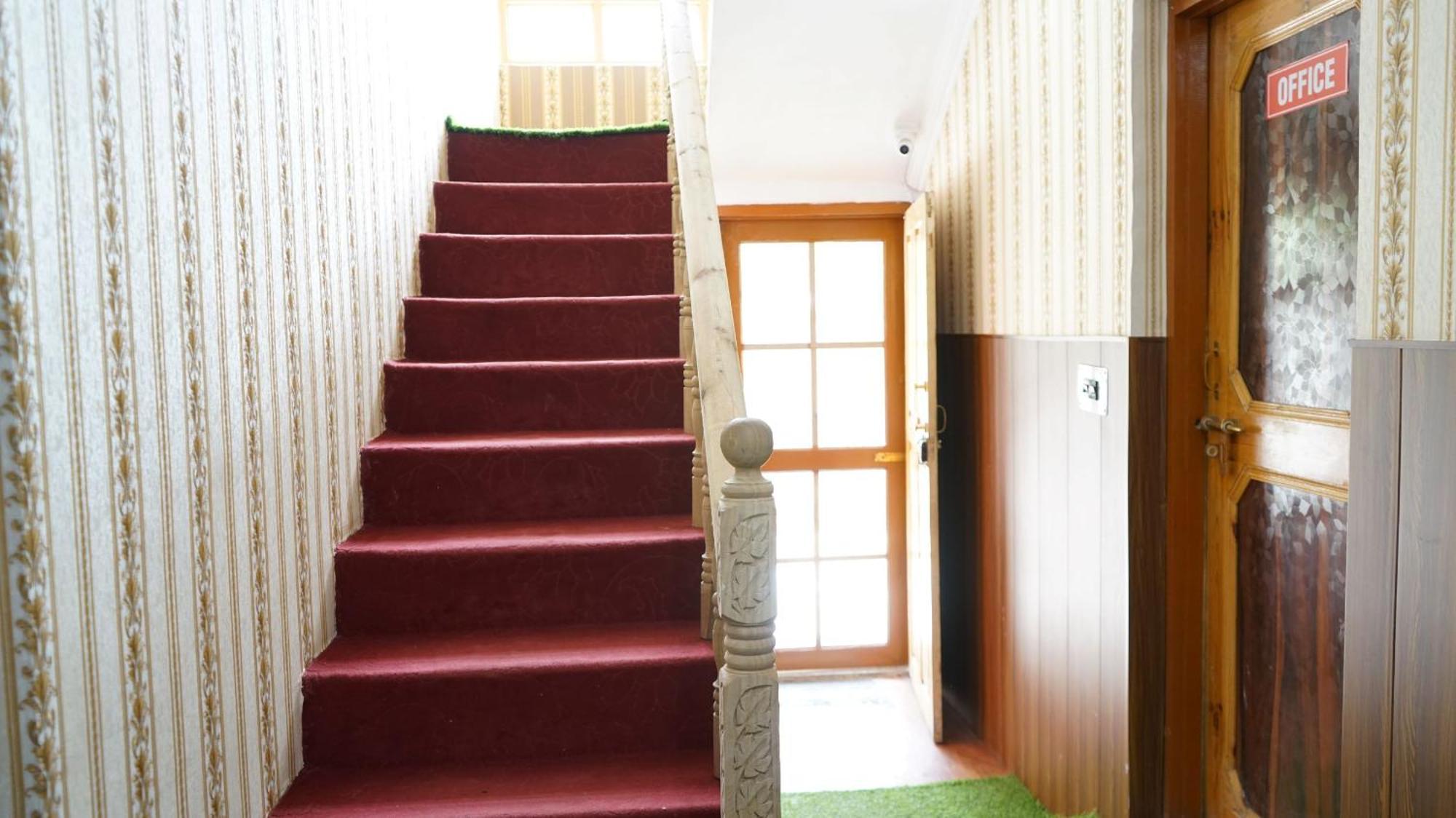 Green Resort Srīnagar エクステリア 写真